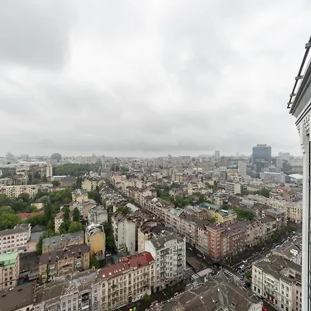 Royal Tower Big Vip In Center Floor 27 Apartment Kyiv