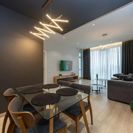 דירה Royal Tower Big Vip In Center Floor 27 קייב